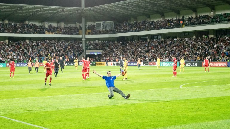 Moldovan showed off his sport spirit right in football game Moldova - Wales 