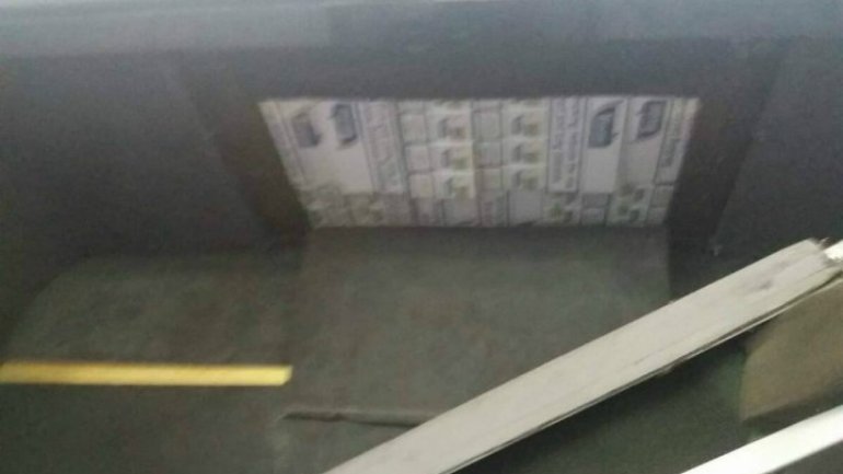 Minibus hiding Moldovan cigarettes, caught on border with Romania