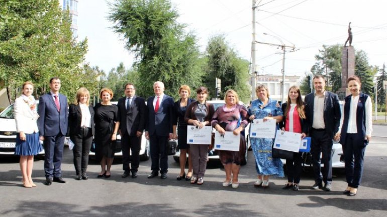 Mobile teams on both Nistru banks equipped with cars offered by EU 