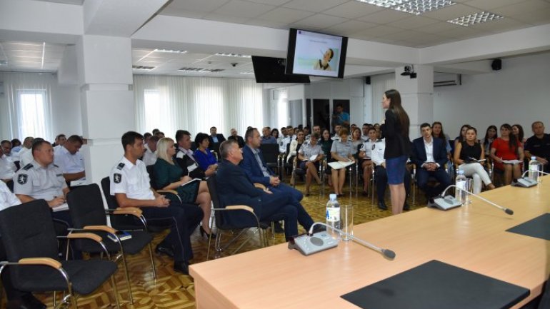 Over 60 policemen to be trained public communication techniques and strategies