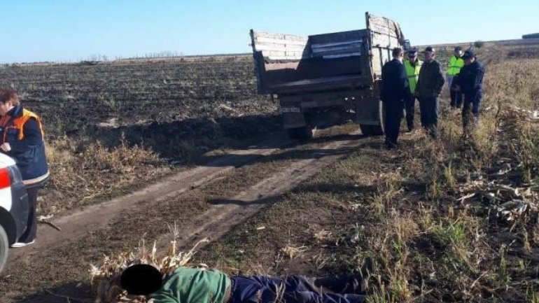 Man passed away after falling out of a GAZ 53 in Hăsnăşenii Mari