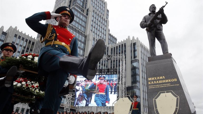 Russia unveils monument of AK-47 creator, Mikhail Kalashnikov