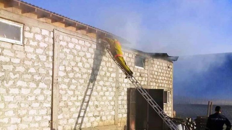 Pallet warehouse from Orhei consumed by flames