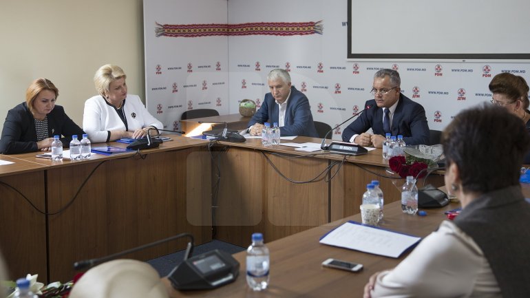 Vlad Plahotniuc met with members of the elder's organization 'Tezaurul Națiunii'