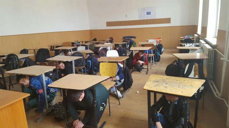 Emergency situation training took place in all schools from Chisinau