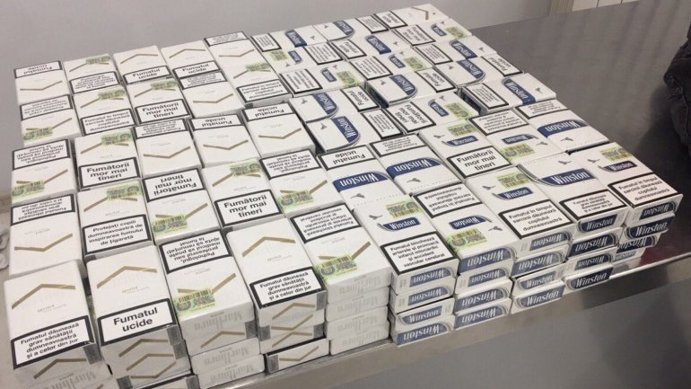 Two attempts to smuggle cigarettes from Moldova stopped at customs