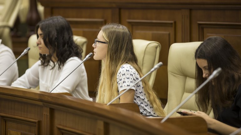 International Day of Democracy: Open door for Parliament discovery 