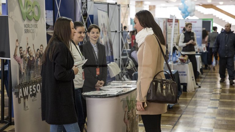 Moldova–Romania Job Fair. Those looking for employment can chose from over two thousand offers