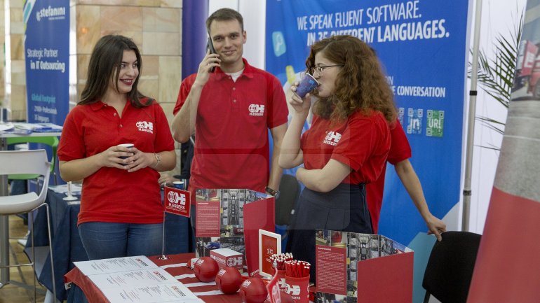 Moldova–Romania Job Fair. Those looking for employment can chose from over two thousand offers