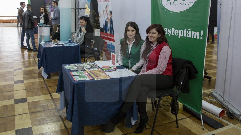 Moldova–Romania Job Fair. Those looking for employment can chose from over two thousand offers