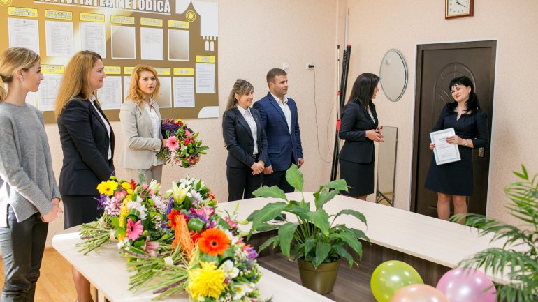 First pedagogue wins title 'beloved teacher' in contest organized by Vlad Plahotniuc's Edelweiss (Photo)