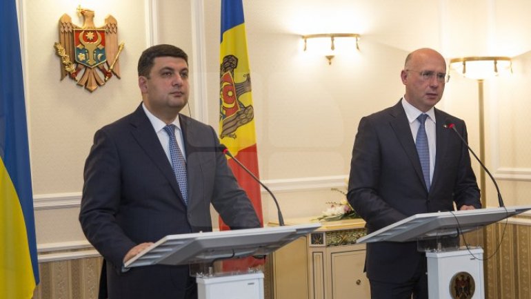 PMs of Ukraine and Moldova sign Roadmap for cooperation in 2018 