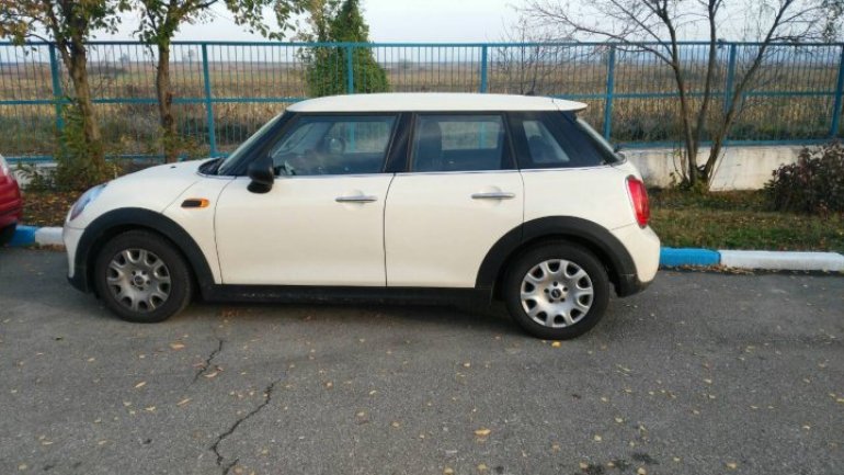 Two cars sought by Interpol were detected at Leuşeni border checkpoint