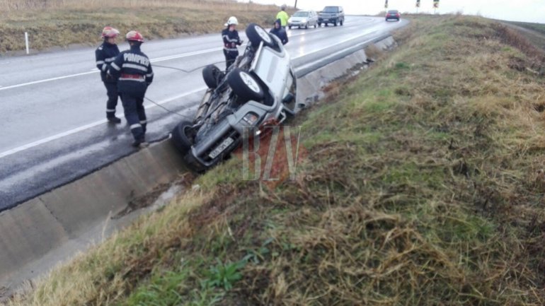 Moldovan Family admitted to hospital after their car fell into a ditch