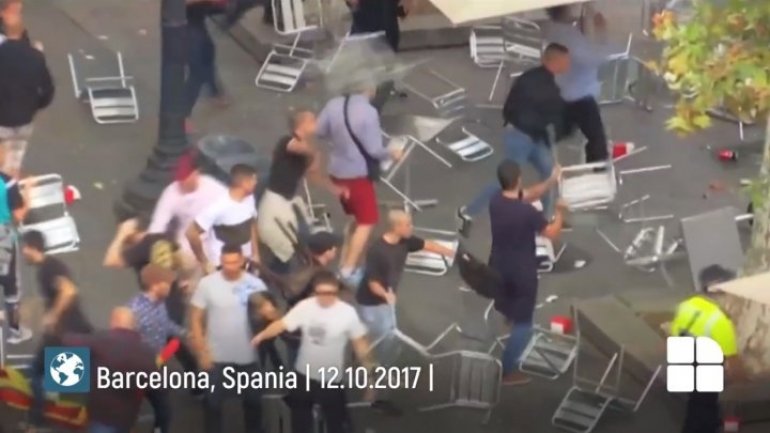 Groups clash in Barcelona, sending chairs flying on Independence Day (video)