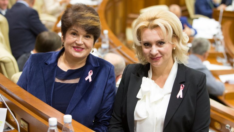 Women from Parliament unite to raise Breast Cancer Awareness