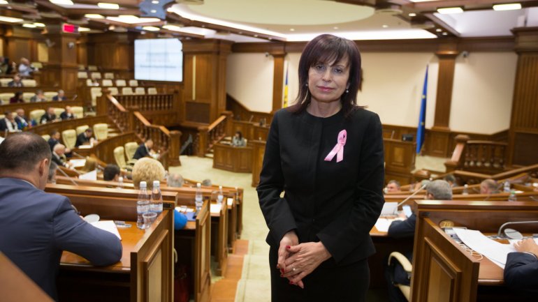 Women from Parliament unite to raise Breast Cancer Awareness