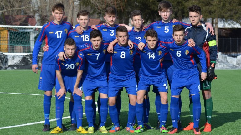 Moldova's football team arrived in Dublin for their match against Ireland