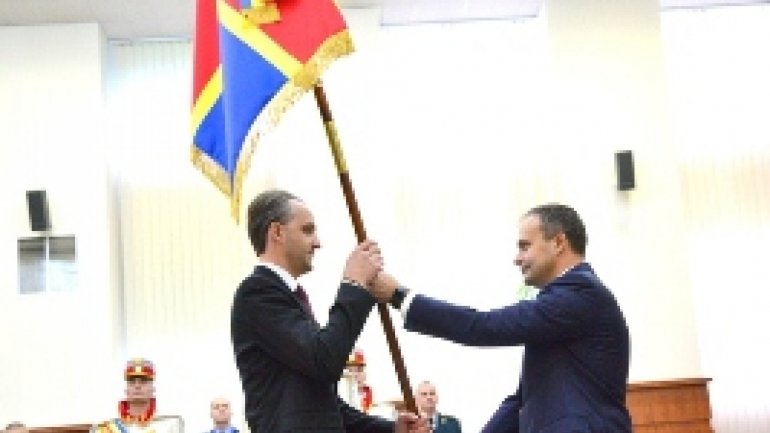 Moldova puts end to crisis. New Defense Minister of Moldova pledged to bring changes