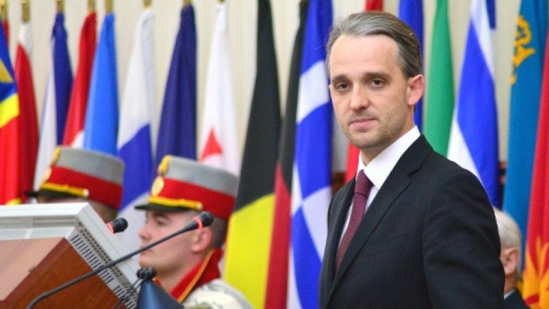 Moldova puts end to crisis. New Defense Minister of Moldova pledged to bring changes