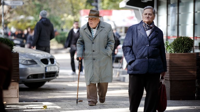 Ministry of Health, Labor and Social Welfare of Moldova awarded active elders with diplomas and money