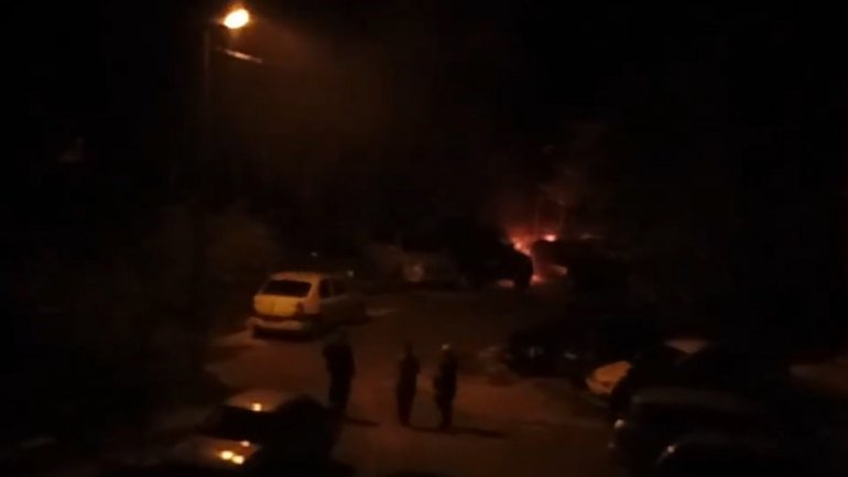 Car burst into flames at night time on Liviu Deleanu street