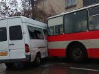 Accident in Telecentru. Minibus driver doesn't have time for traffic law