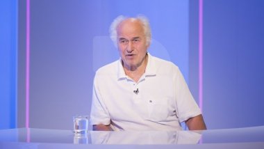 Regards from Chisinau to Stela Popescu:"She raised a gerenation"