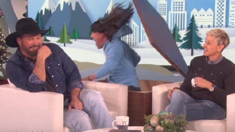 The Ellen Show failure: Jump Scare made guest Garth Brooks laugh