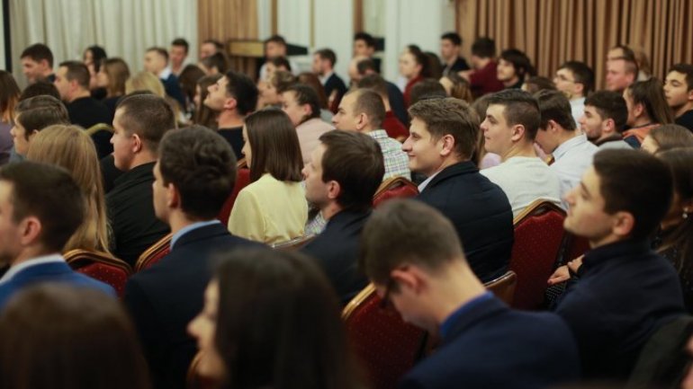 Plahotniuc's encouraging messages to 300 new members of Youth Organization 