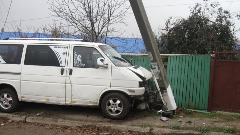 Drunk driver caused power outage in whole Ceadâr village (Photo)