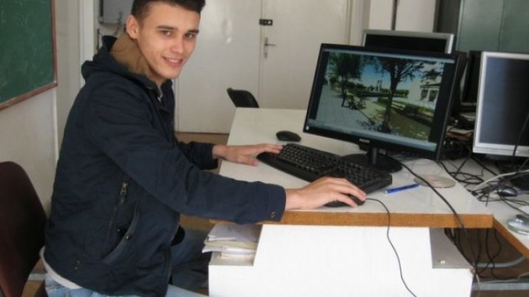 Daniel Plângău - Moldovan student invented hologram to prevent road accidents 