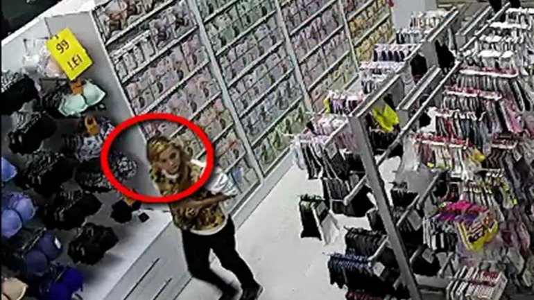 Daylight robbery: A woman got wanted by police for stealing HTC phone in capital shop (video)