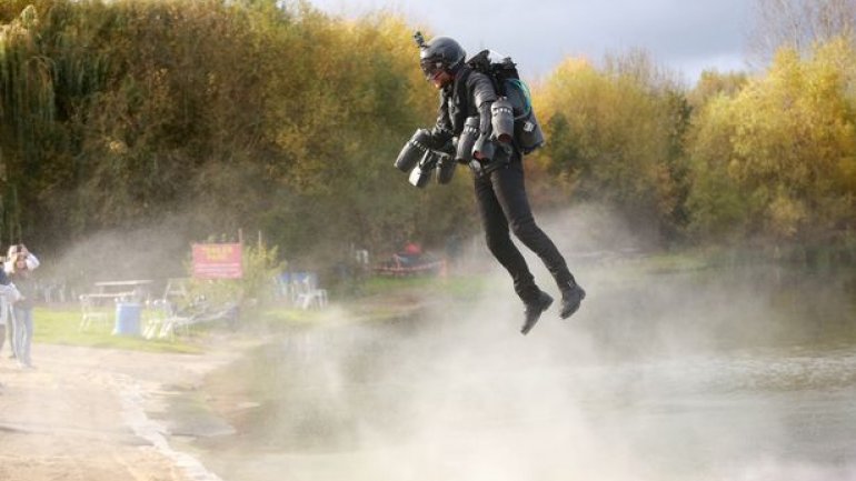 Real-Life Iron Man suit took flight and broke world record