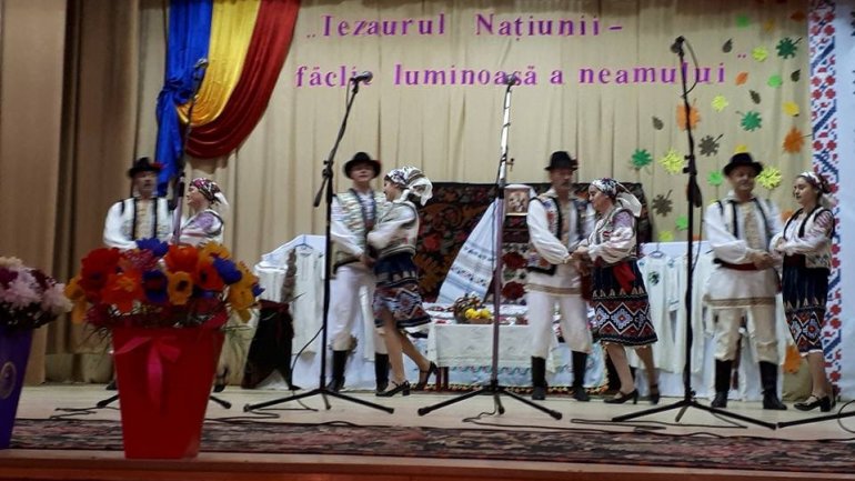 Moldova's traditions presented at concert organized for elders in Făleşti