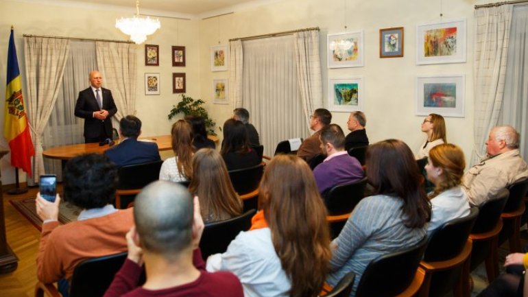 Prime Minister, Pavel Filip discussed with Modovan Diaspora from Belgium