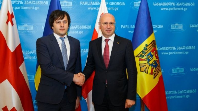 Moldova and Georgia unite forces on European road