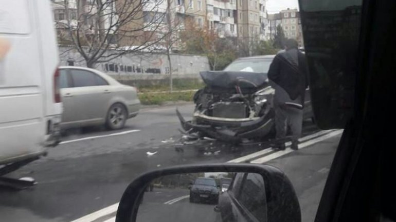 Horrible car accident on Valea Crucii Street from Capital