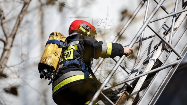 House fire in Orhei. 150 square meters damaged