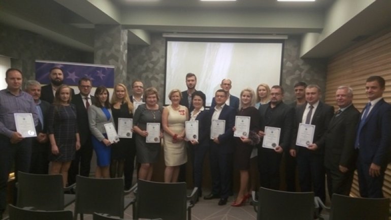 Moldova surprises Europe. 20 students completed IOE&IT qualification in 5, instead of 18 standard months 