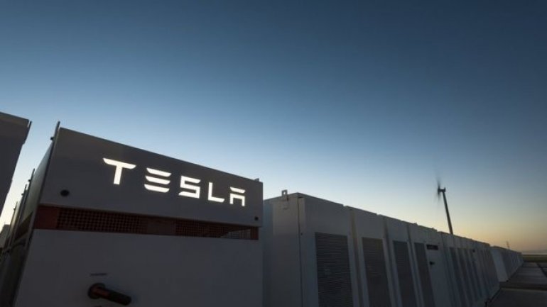 Elon Musk's gamble paid off again. World's largest battery installed in Australia in less than 100 days