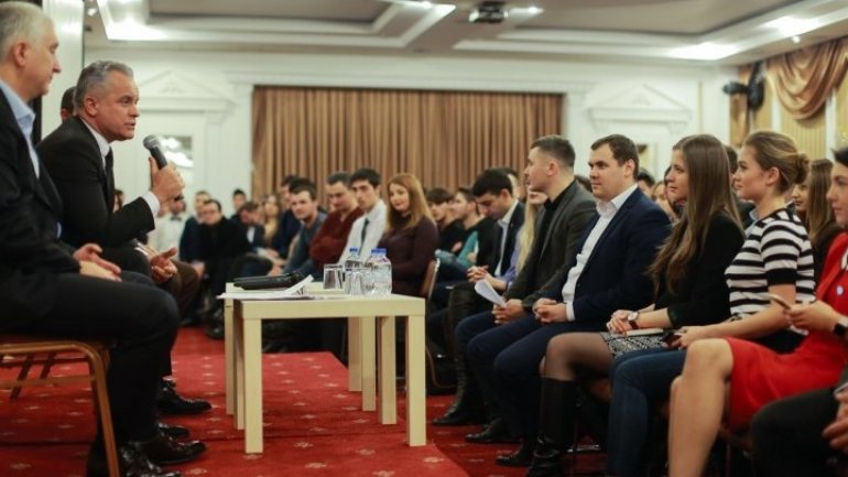 Plahotniuc's encouraging messages to 300 new members of Youth Organization 