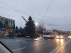 Chisinau's Christmas drama. How two fir trees replaced during a day