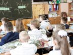 Survey: Pupils from Moldova should wear school uniforms