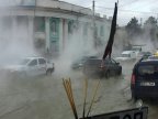 Hot water pipe cracked flooding Vadul lui Voda Street from Capital