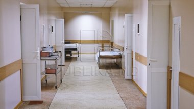 Child with 39 Celsius degrees fever rejected by doctors 