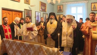 Tens of Romanians from Moldova participated to religious service dedicated to National Day of Romania