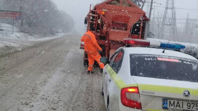 Attention drivers! Snow rain registered in some regions of country 