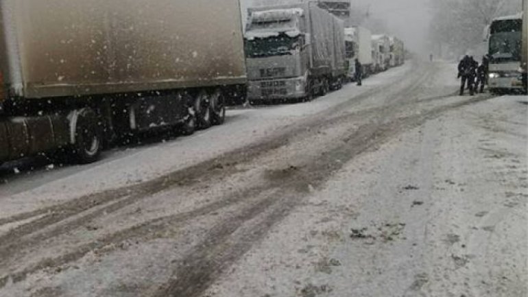 Attention drivers! Snow rain registered in some regions of country 