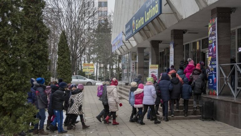 Over 900 children from socially vulnerable families in Chisinau received gifts from Santa Claus (PHOTOREPORT)